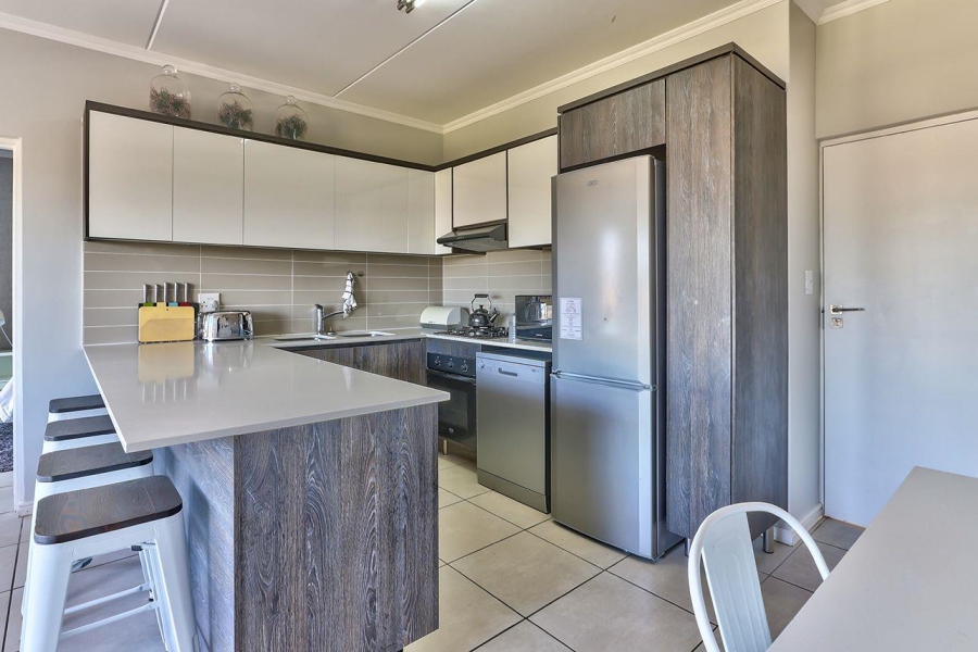 To Let 1 Bedroom Property for Rent in Sandown Western Cape